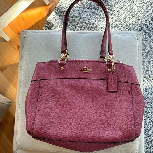 COACH Beautiful lipstick rose purse- brand new pristine condition. Never worn - Picture 1 of 6